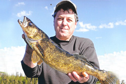 English Shores Outfitter and Resort Walleye Fishing
